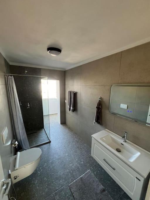 Modern Apt Near City Centre Shkodër Buitenkant foto
